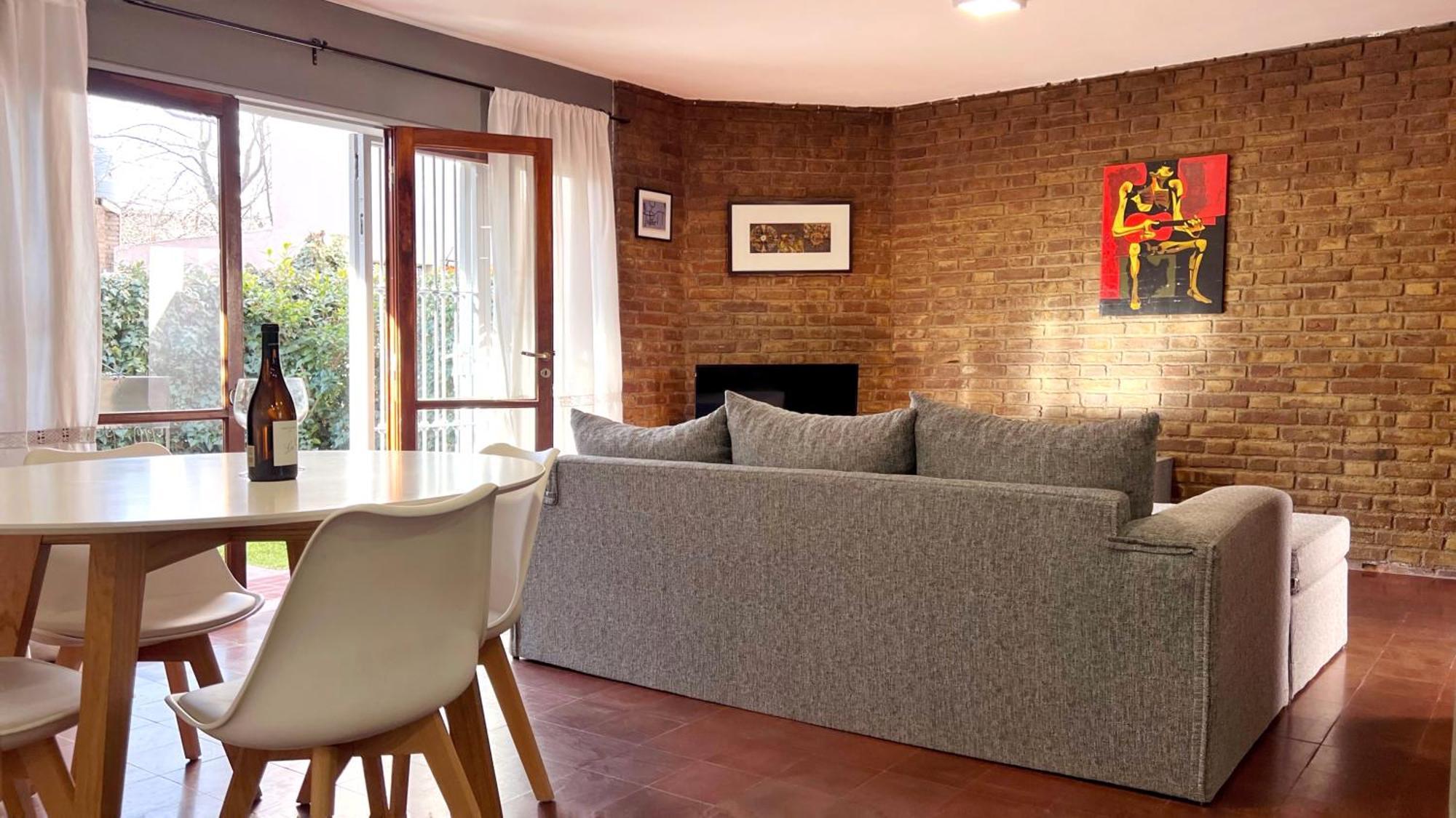 Duplex Mendoza Con Chochera Techada Exterior photo